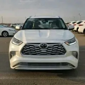 Toyota Highlander 2020