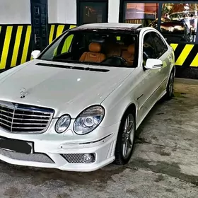 Mercedes-Benz E-Class 2004