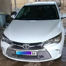 Toyota Camry 2016