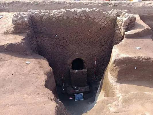 Тайна Гробницы Цербера: что обнаружили археологи в двухтысячелетней гробнице 