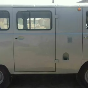 UAZ 452 1998