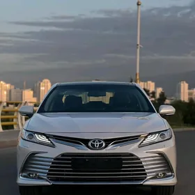 Toyota Camry 2023