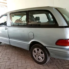 Toyota Previa 1992