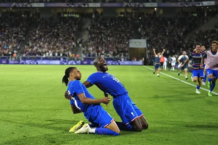 Футболисты Франции обыграли Аргентину в Олимпиаде-2024: итоги матчей 1/4 финала
