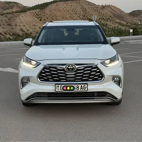 Toyota Highlander 2022