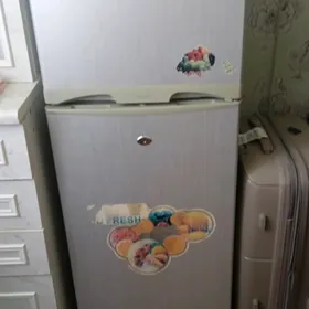 холодильник рабочий