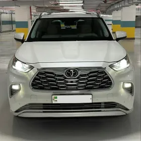 Toyota Highlander 2020