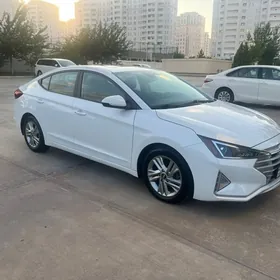 Hyundai Elantra 2020