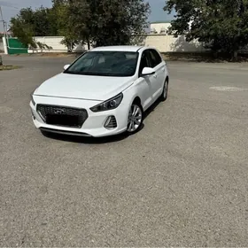 Hyundai Elantra GT 2019