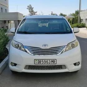 Toyota Sienna 2010