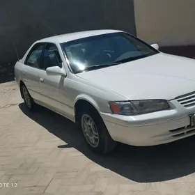 Toyota Camry 1998