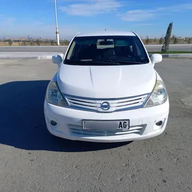 Nissan Versa 2011