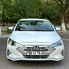 Hyundai Elantra 2019