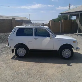 Lada Niva 2002