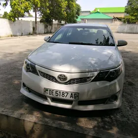 Toyota Camry 2013