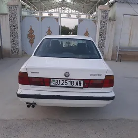 BMW 525 1990