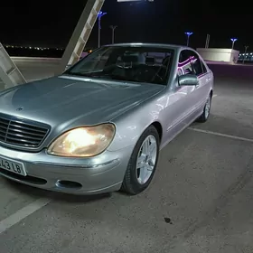 Mercedes-Benz S-Class 2000