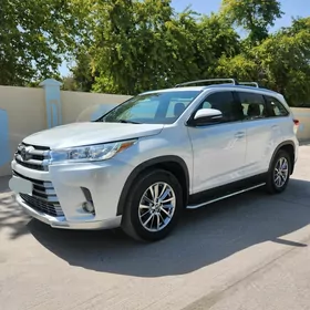 Toyota Highlander 2019