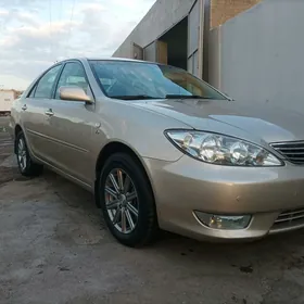 Toyota Camry 2004