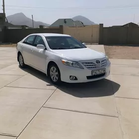 Toyota Camry 2010