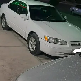 Toyota Camry 1998