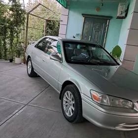 Toyota Camry 2000