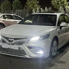 Toyota Camry 2024