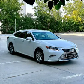 Lexus ES 350 2016