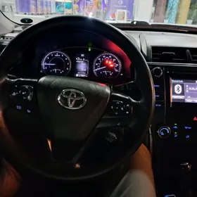 Toyota Camry 2017