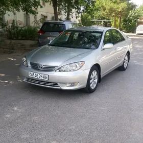 Toyota Camry 2004