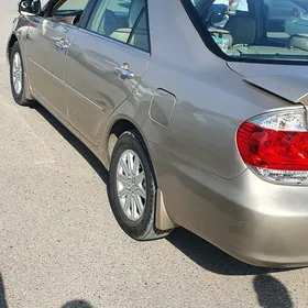 Toyota Camry 2004