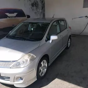 Nissan Versa 2010