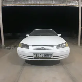 Toyota Camry 1999