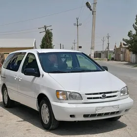 Toyota Sienna 1999