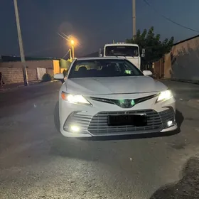 Toyota Camry 2018