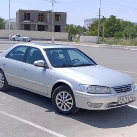 Toyota Camry 2001