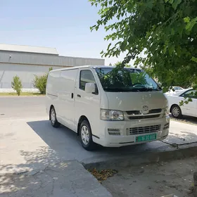 Toyota Hiace 2010