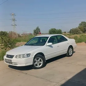 Toyota Camry 2000