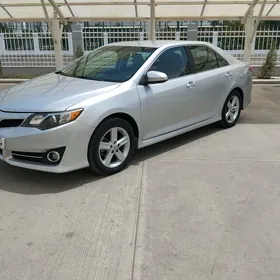 Toyota Camry 2013