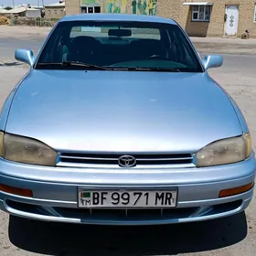 Toyota Camry 1991