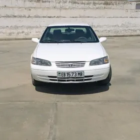 Toyota Camry 1999