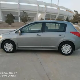 Nissan Versa 2010