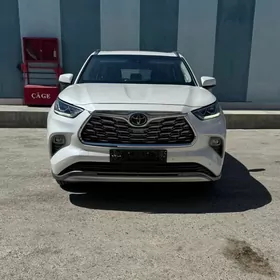 Toyota Highlander 2020