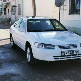 Toyota Camry 1999