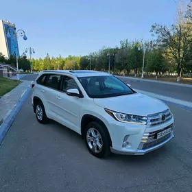 Toyota Highlander 2018