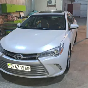 Toyota Camry 2017