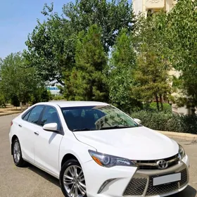 Toyota Camry 2017