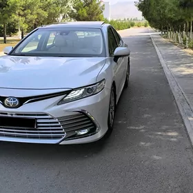 Toyota Camry 2018