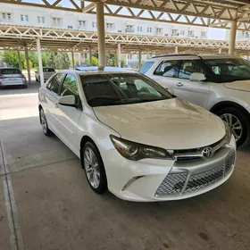 Toyota Camry 2017