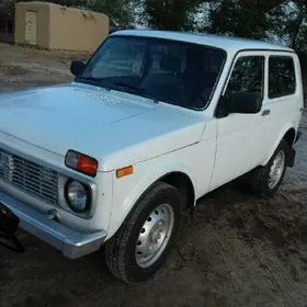 Lada Niva 2011